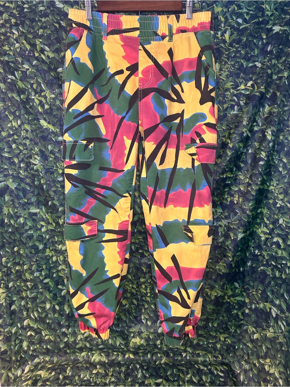 Women's Vibrant Palm-Print Cargo Joggers - Yellow Multi